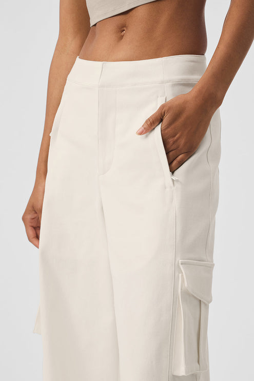 alo Women's Show Off Cargo Wide Leg Trouser (Long) - Ivory