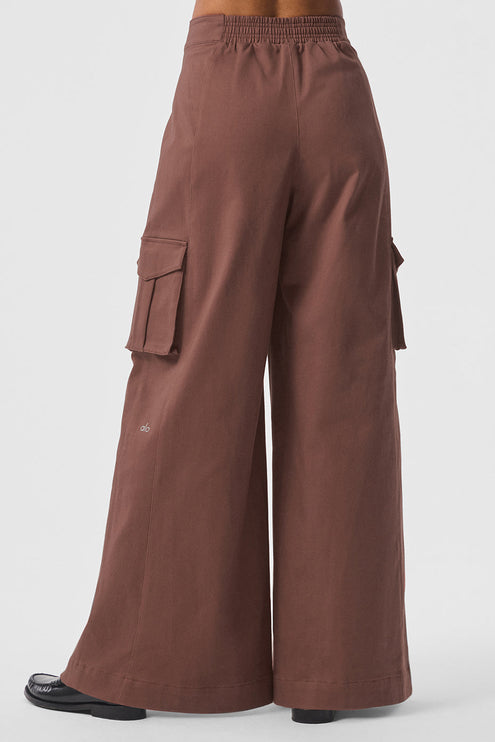 alo Women's Show Off Cargo Wide Leg Trouser - Chestnut