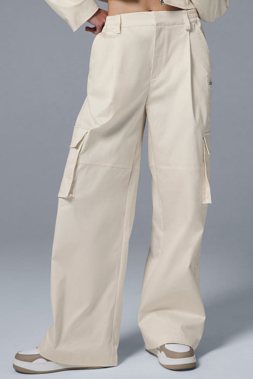 alo Women's High-Waist Night Out Cargo Trouser - Ivory