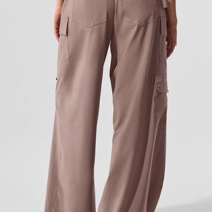 alo Women's Workwear Cargo Pant - Mushroom