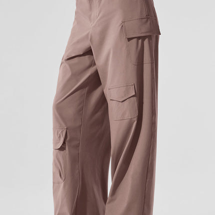 alo Women's Workwear Cargo Pant - Mushroom