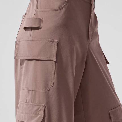 alo Women's Workwear Cargo Pant - Mushroom