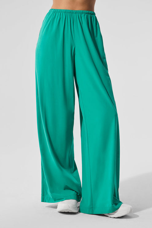 alo Women's Breezy Wide Leg Pant - Spruce Green