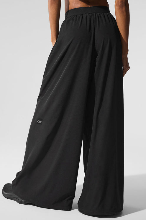 alo Women's Mesh Mirage Trouser - Black