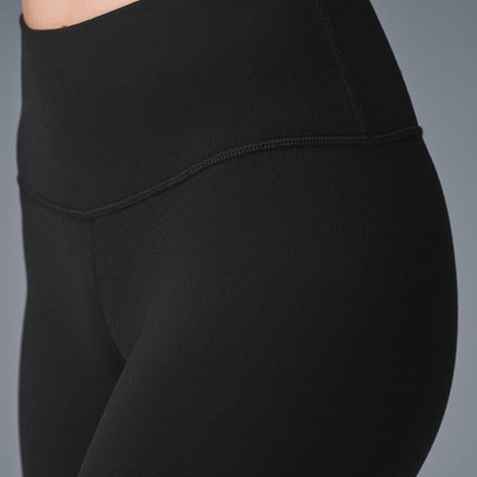 alo Women's High-Waist Airbrush Capri - Black