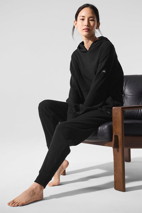 alo Women's Muse Sweatpant - Black