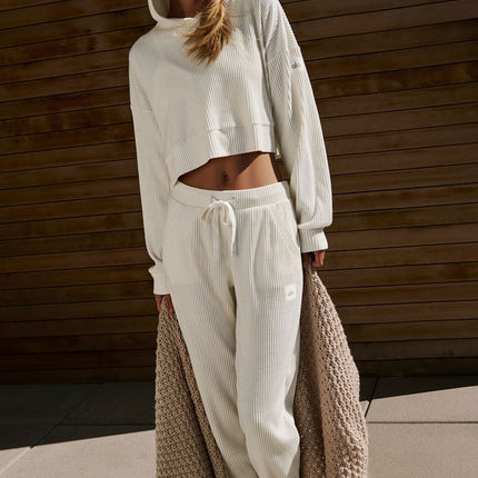 alo Women's Muse Sweatpant - Ivory