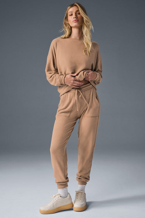 alo Women's Soho Sweatpant - Toasted Almond
