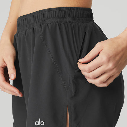 alo Women's Stride Short - Anthracite