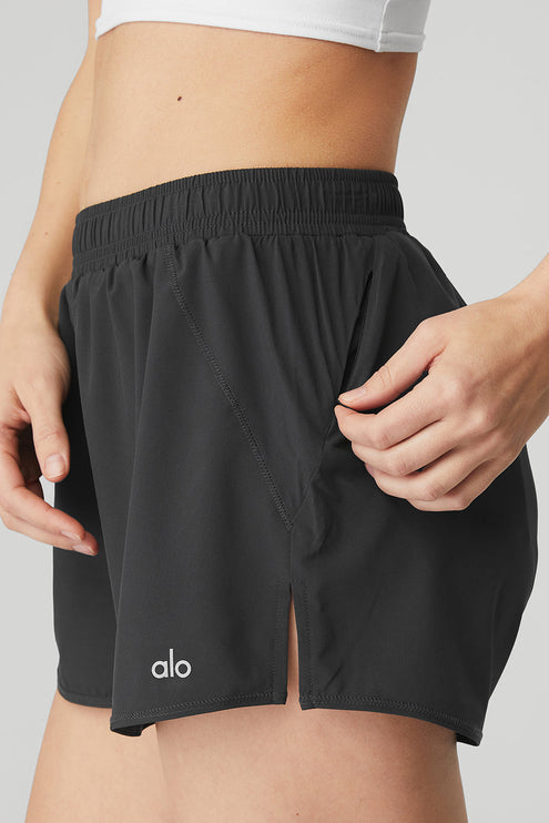alo Women's Stride Short - Anthracite