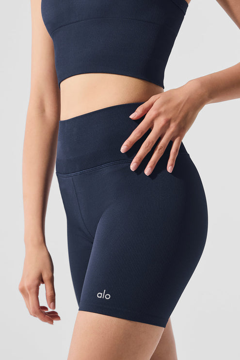 alo Women's 5" Seamless Ribbed Favorite Short - Navy