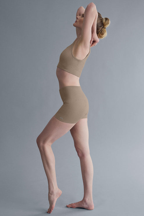 alo Women's 3" Seamless Ribbed Shimmer Short - Gravel