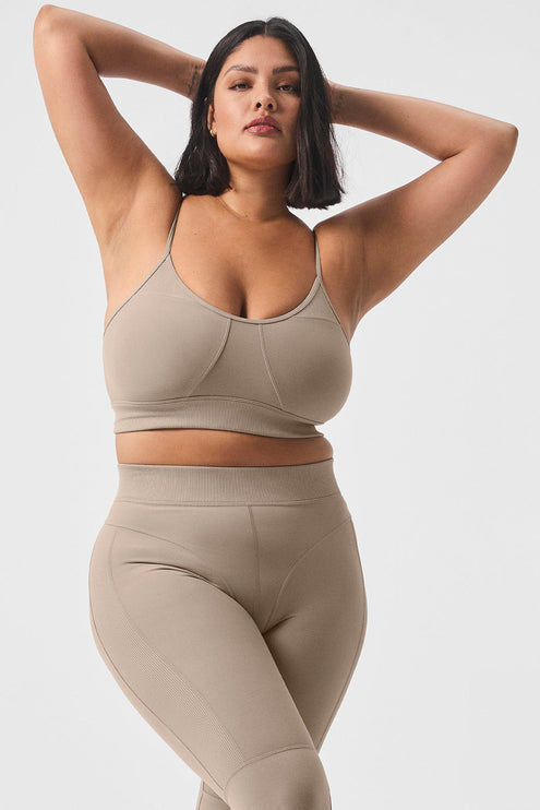 alo Women's Alosoft Head Start Bra - Gravel